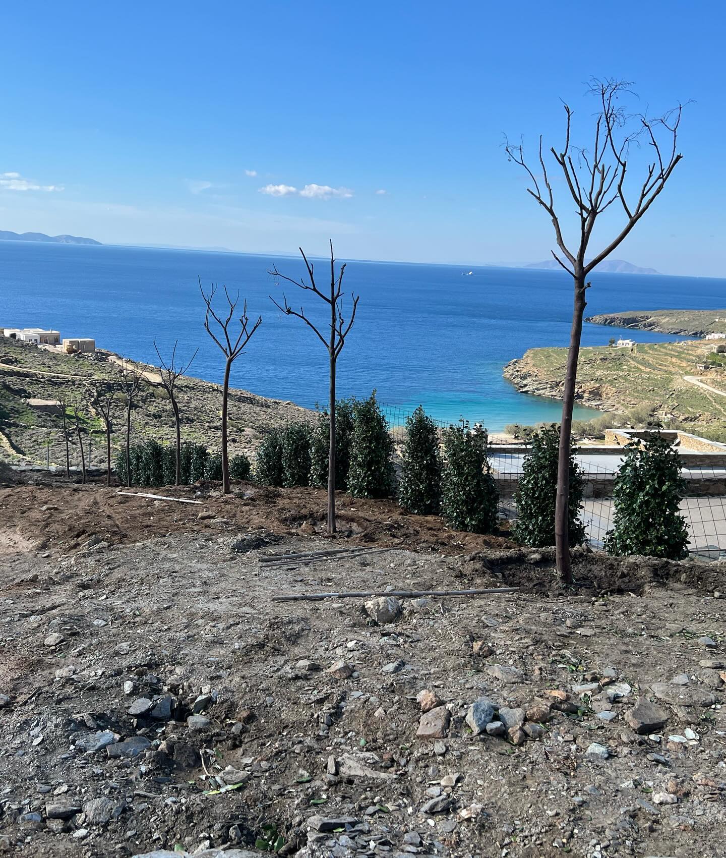 Κτήμα σε Πλαγιά με Ξερολιθιά &amp; Πισίνα