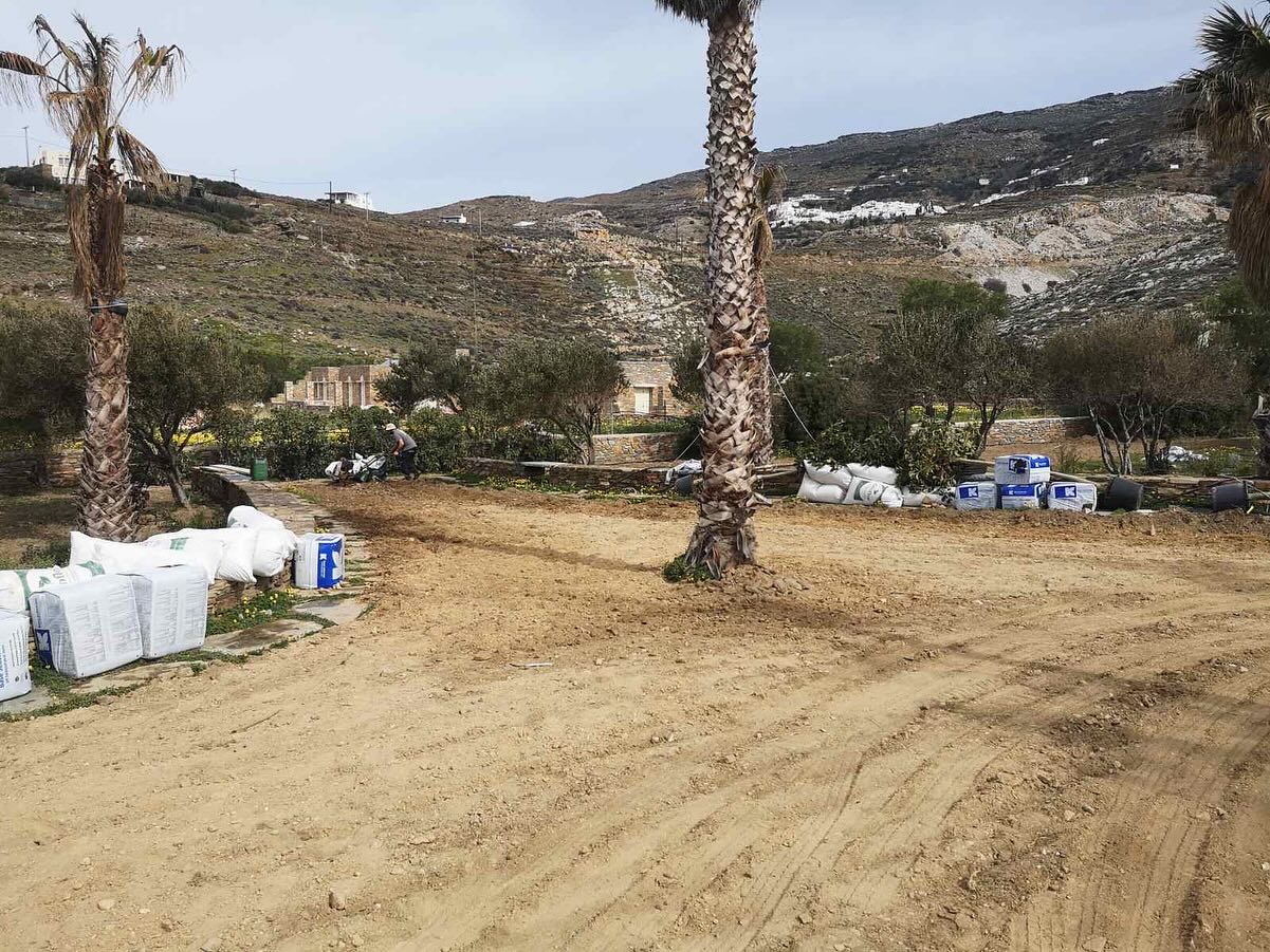Εγκατάσταση Χλοοτάπητα σε Παραθαλάσσιο Κτήμα