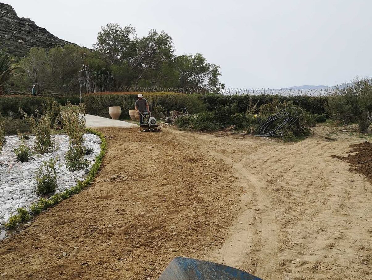 Εγκατάσταση Χλοοτάπητα σε Παραθαλάσσιο Κτήμα