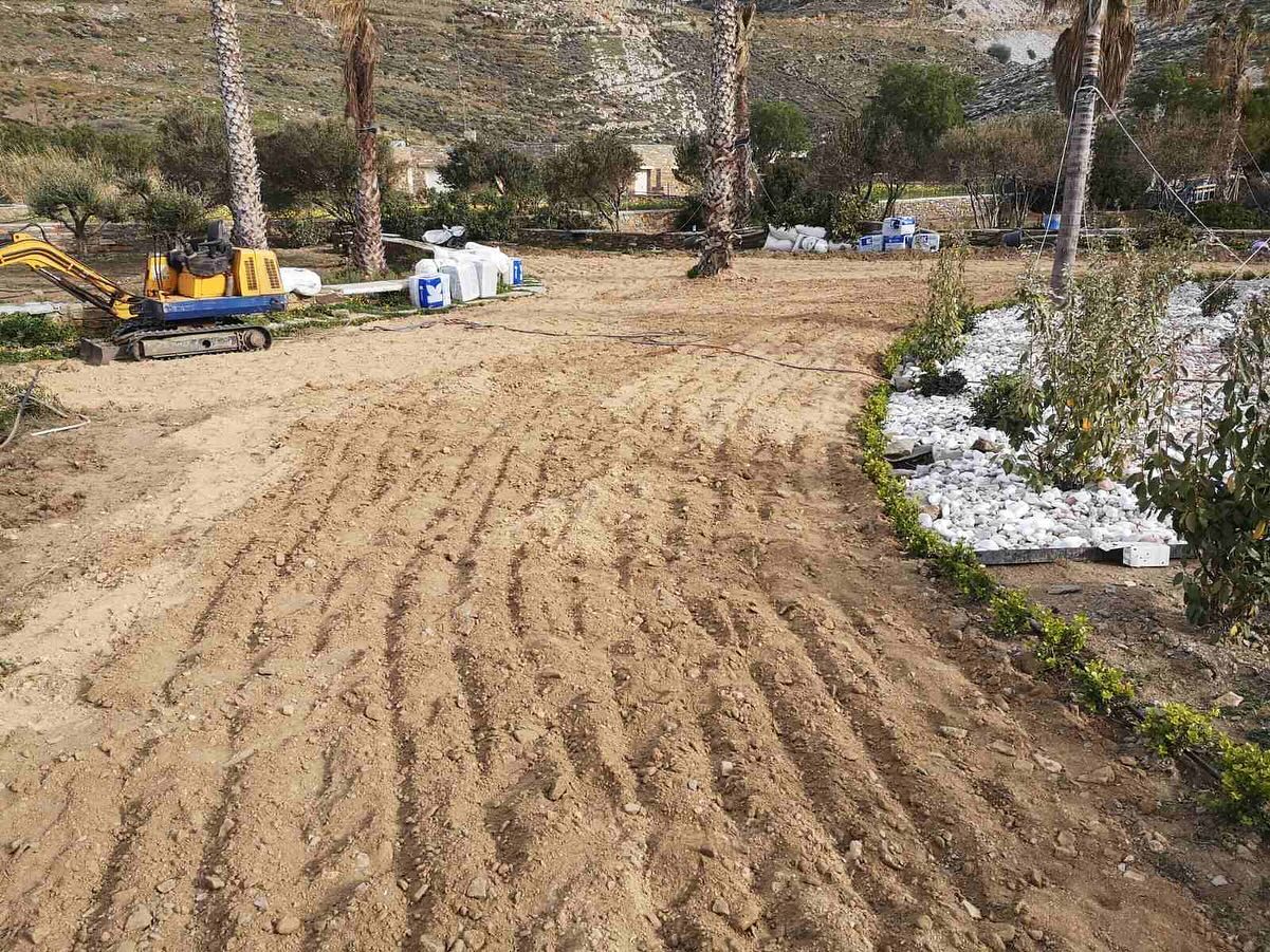 Εγκατάσταση Χλοοτάπητα σε Παραθαλάσσιο Κτήμα