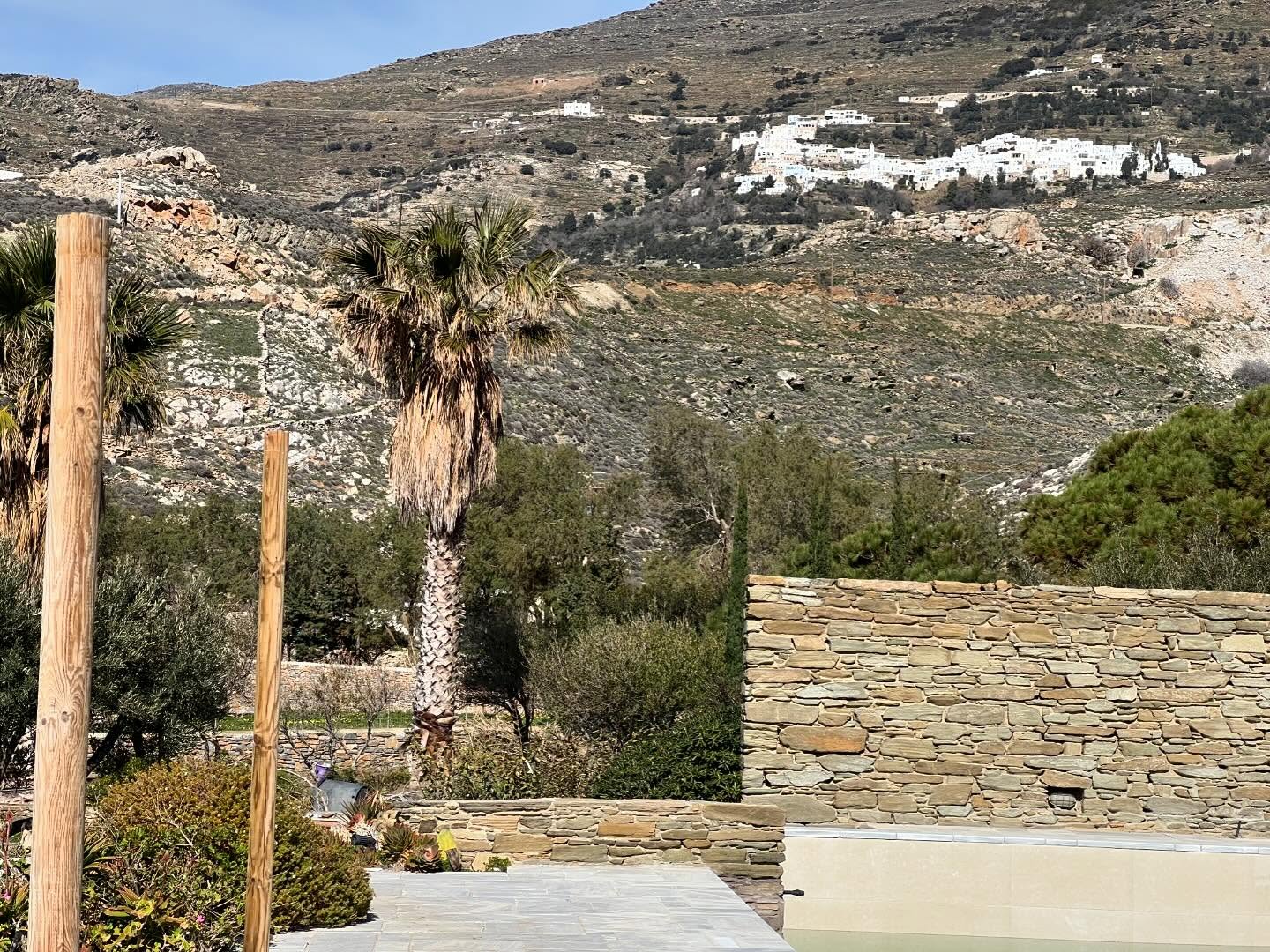 Εγκατάσταση Χλοοτάπητα σε Παραθαλάσσιο Κτήμα