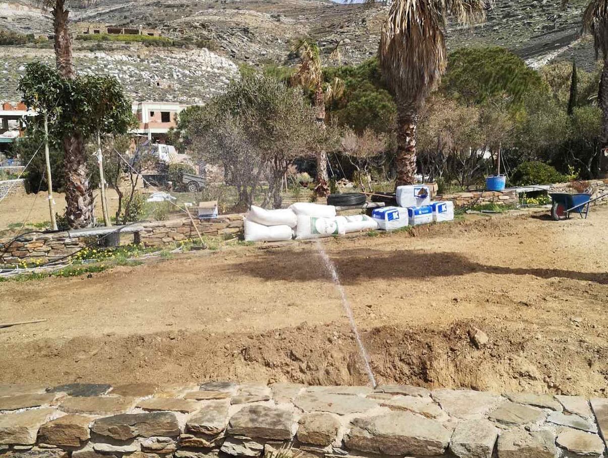 Εγκατάσταση Χλοοτάπητα σε Παραθαλάσσιο Κτήμα
