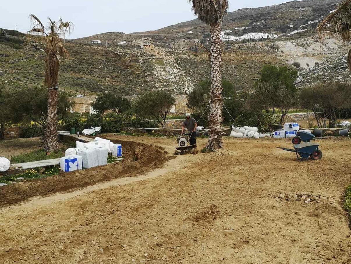 Εγκατάσταση Χλοοτάπητα σε Παραθαλάσσιο Κτήμα