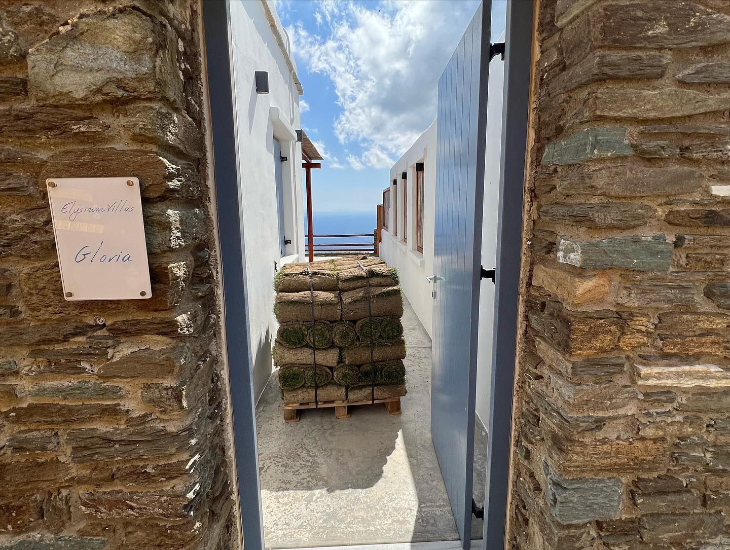 Πισίνα με Πανοραμική Θέα