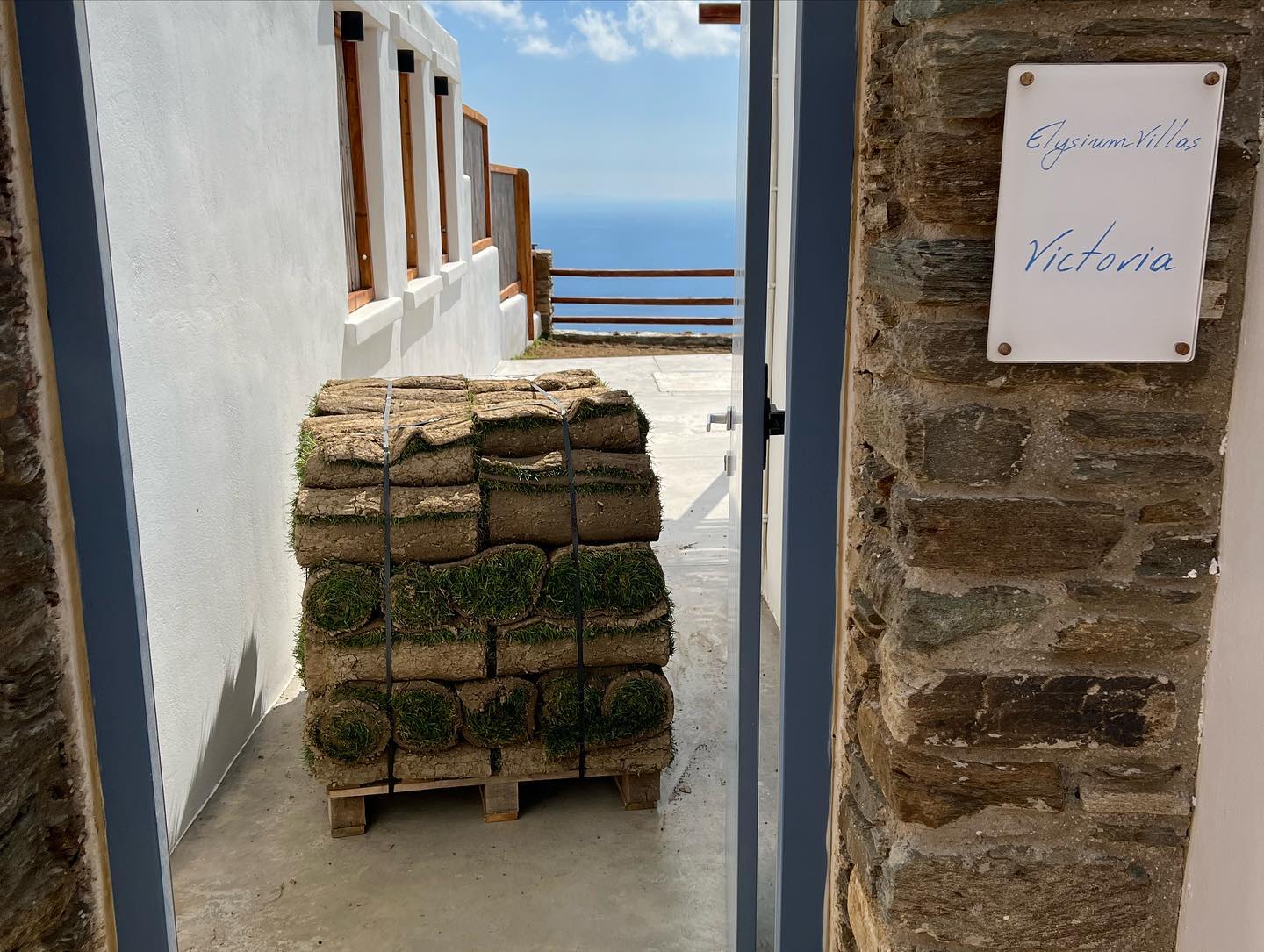 Πισίνα με Πανοραμική Θέα